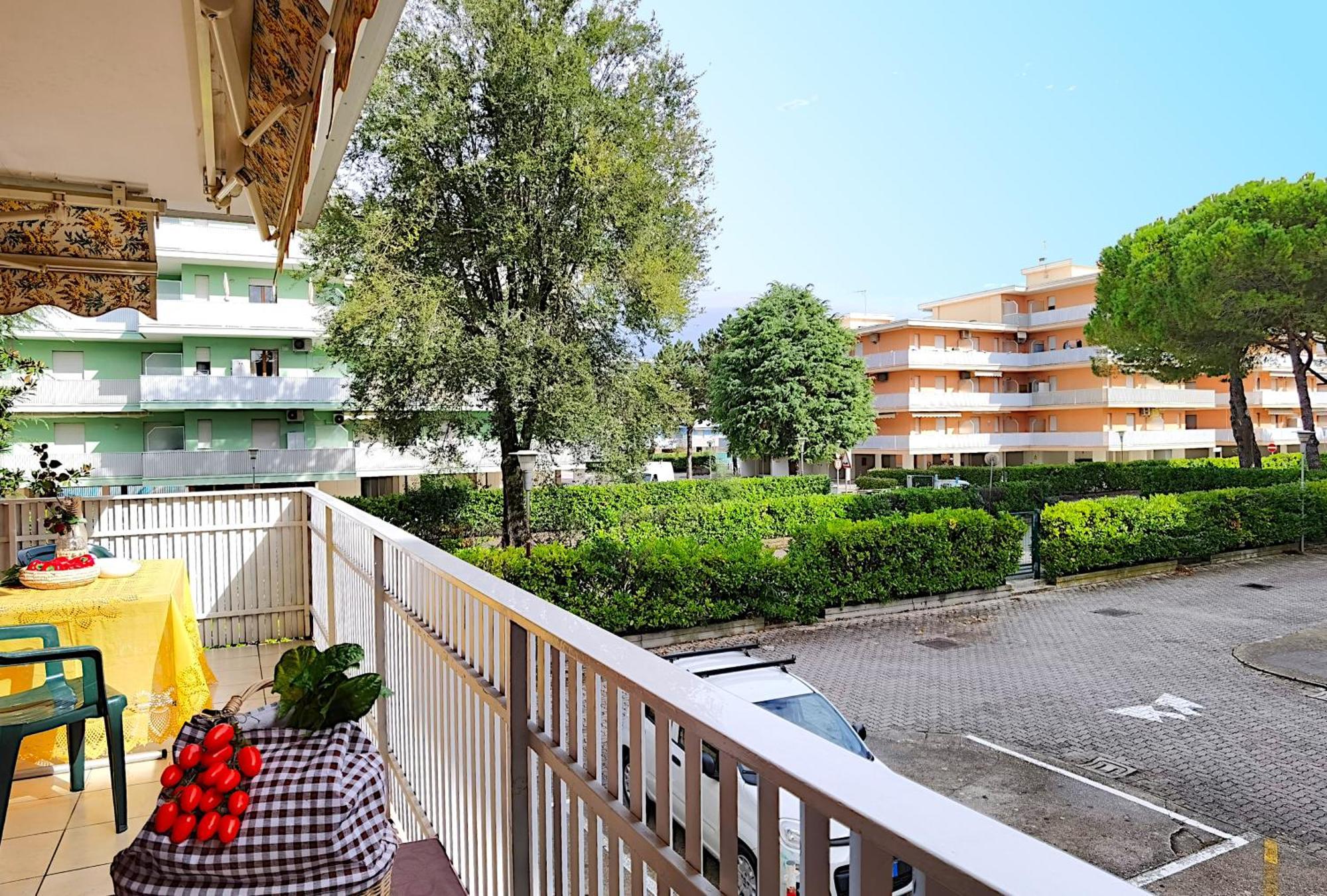 Residence Valbella Bibione Exteriör bild